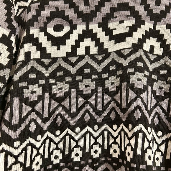 Ruby Road Favorites Monochrome Geometric Knit Cardigan Size Petite Large - Picture 3 of 5